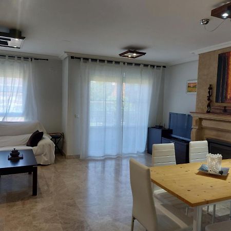 Chalet Urbano En Salamanca Santa Marta de Tormes Exterior foto